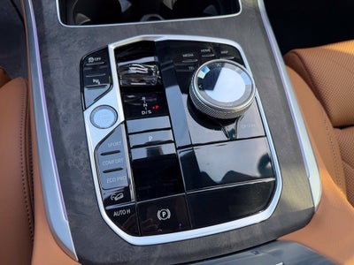 2025 BMW X5 M60i