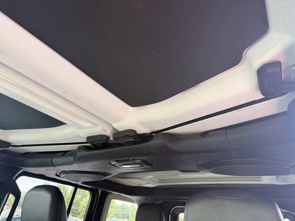 2022 Jeep Wrangler Unlimited Sahara Altitude 4x4