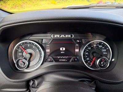 2023 RAM 1500 Big Horn Crew Cab 4x4 5'7' Box