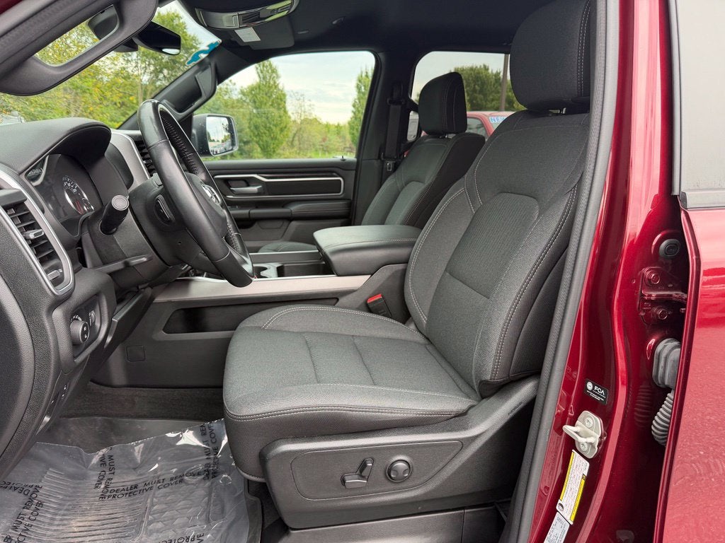 2023 RAM 1500 Big Horn Crew Cab 4x4 5'7' Box