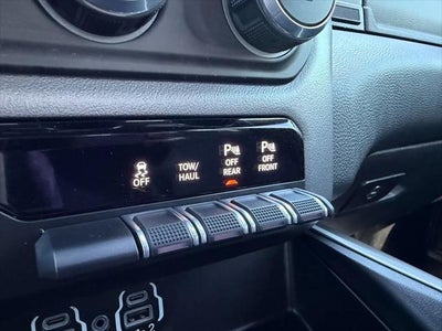 2023 RAM 1500 Big Horn Crew Cab 4x4 6'4' Box