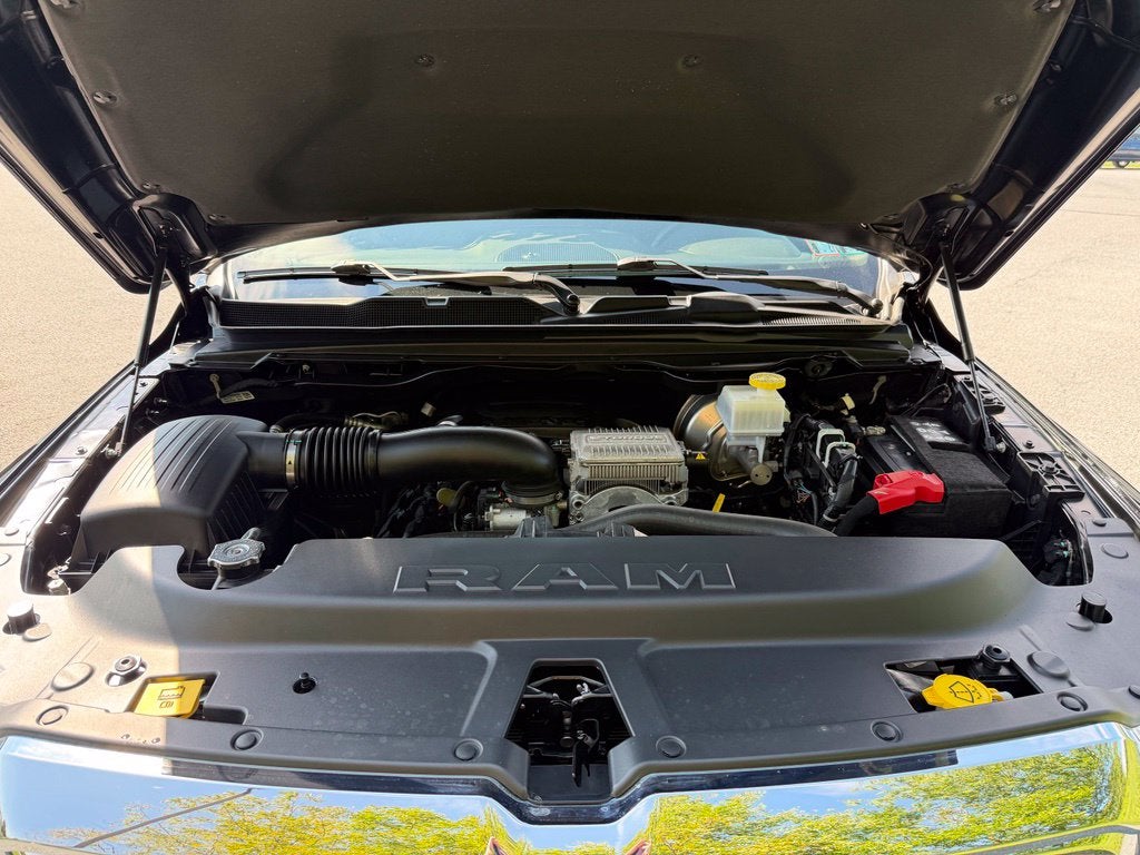 2024 RAM 1500 Big Horn Crew Cab 4x4 6'4' Box