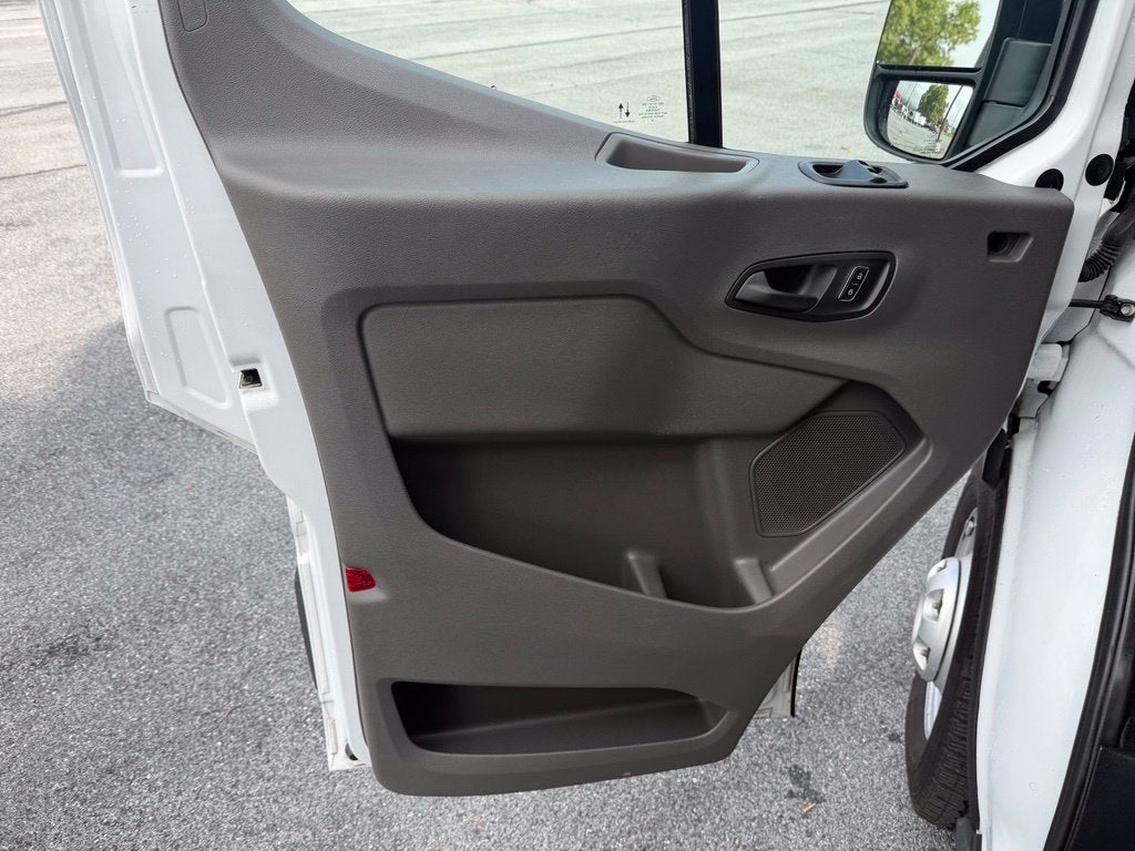 2025 Ford Transit-350 XLT