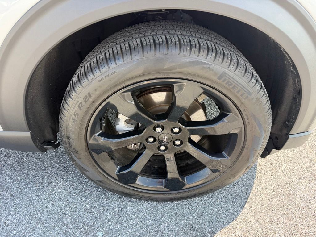 2024 Ford Explorer ST-Line